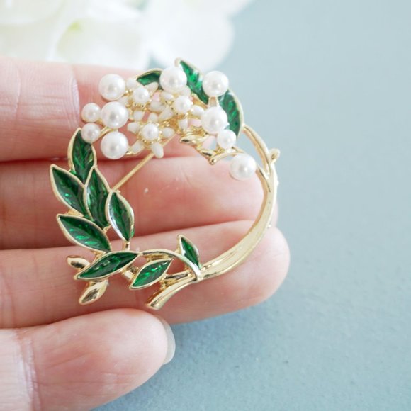 NWT flower brooch - Picture 6 of 9